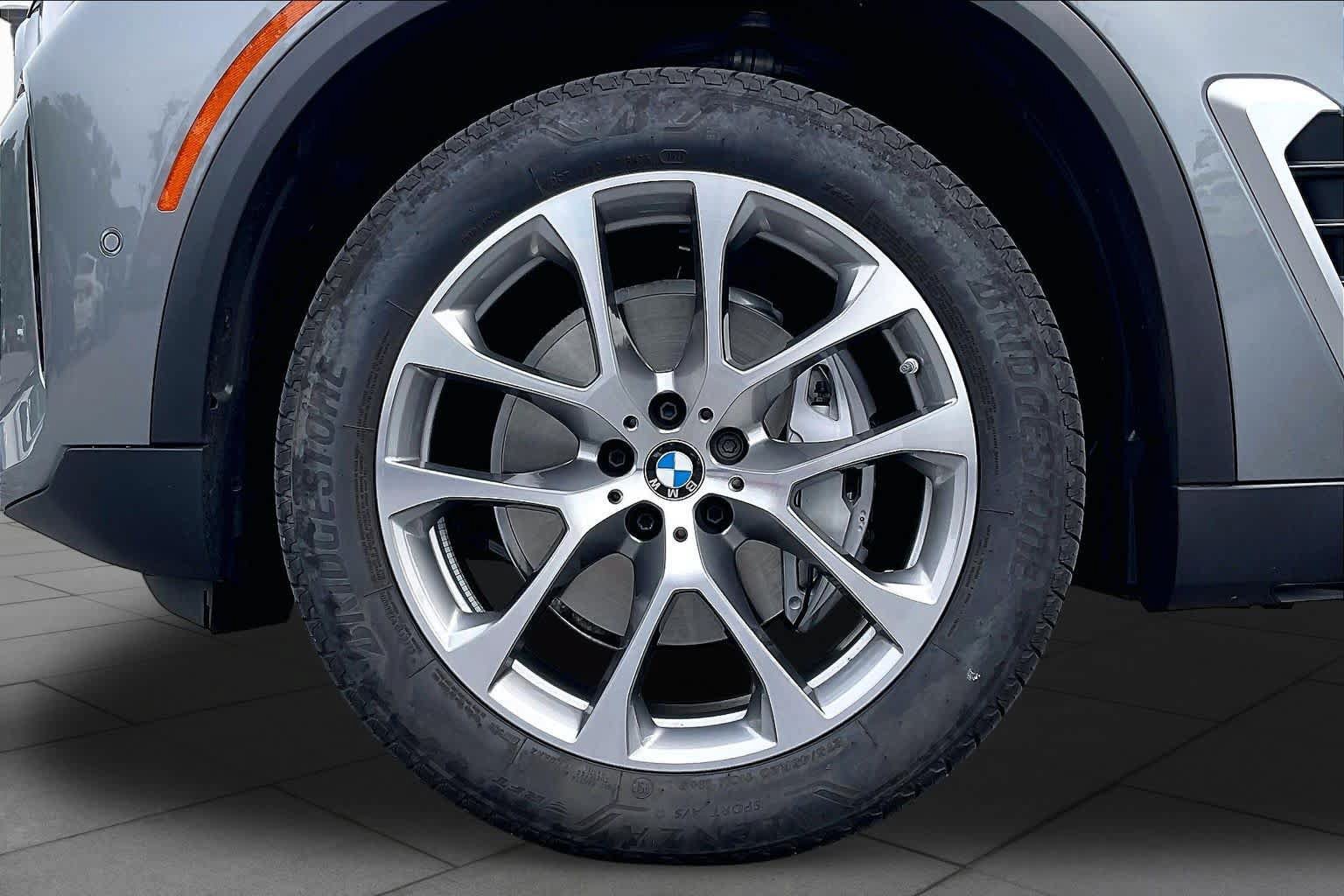 Used 2026 BMW X5 xDrive40i w/ Executive Package AWD/4WD image 10