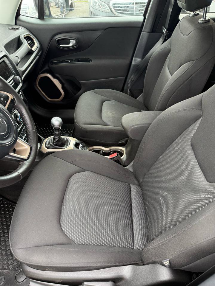 Used 2016 Jeep Renegade Latitude w/ Cold Weather Group image 7