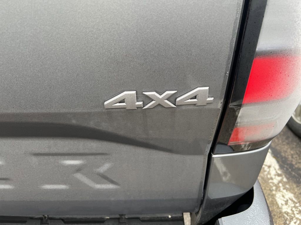 Used 2026 Nissan Frontier SV w/ All-Weather Content Package image 8