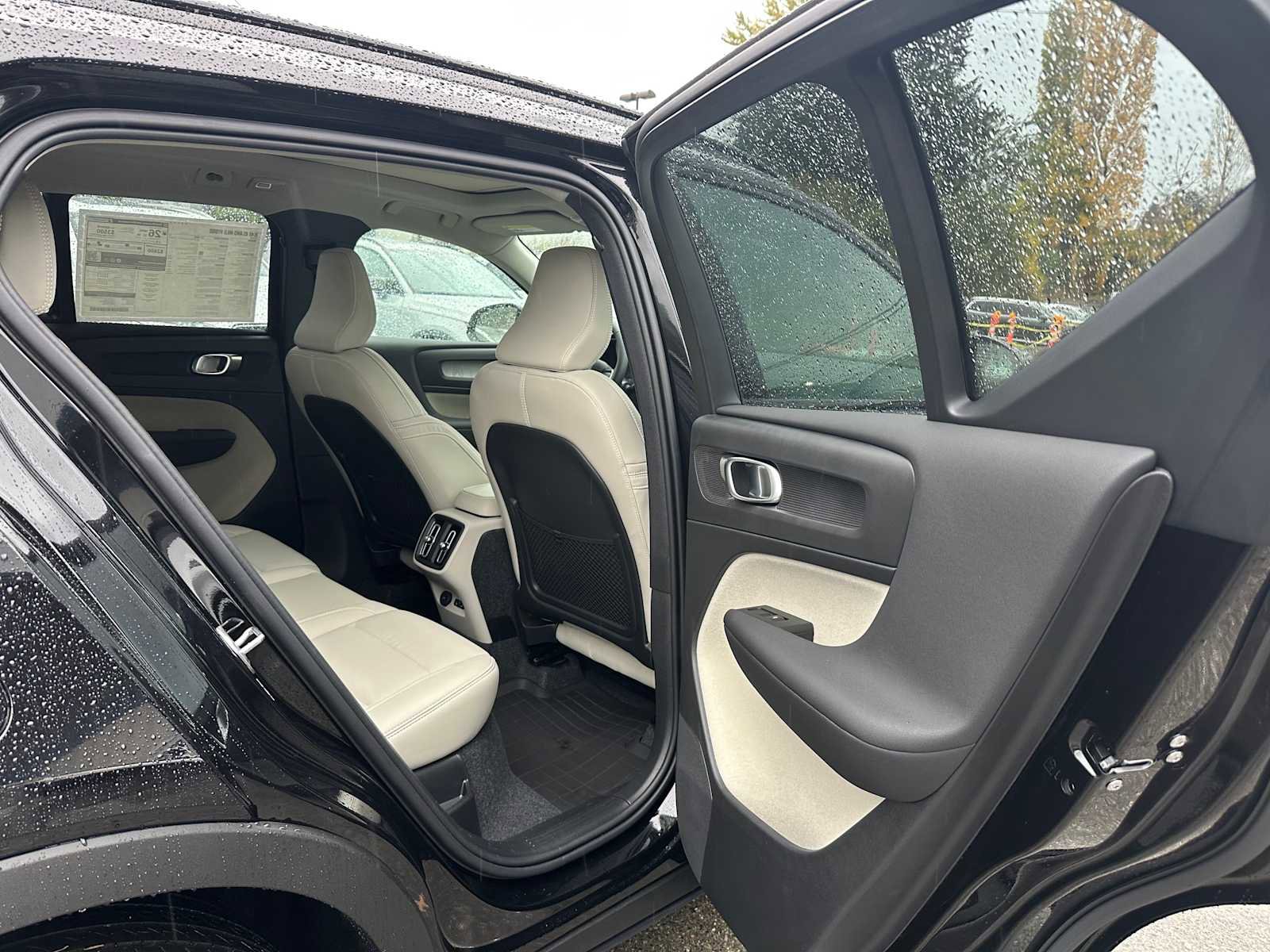 New 2026 Volvo XC40 B5 Plus w/ Climate Package image 21