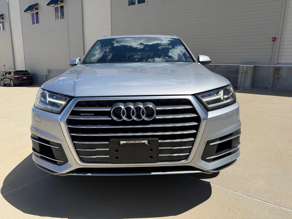 Used 2019 Audi Q7 3.0T Premium w/ Convenience Package AWD/4WD image 2