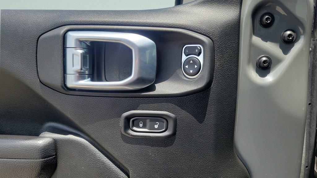 Used 2022 Jeep Gladiator Sport AWD/4WD image 19