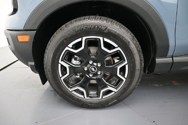 New 2026 Ford Bronco Sport Outer Banks w/ Outer Banks Tech Package+ AWD/4WD image 12