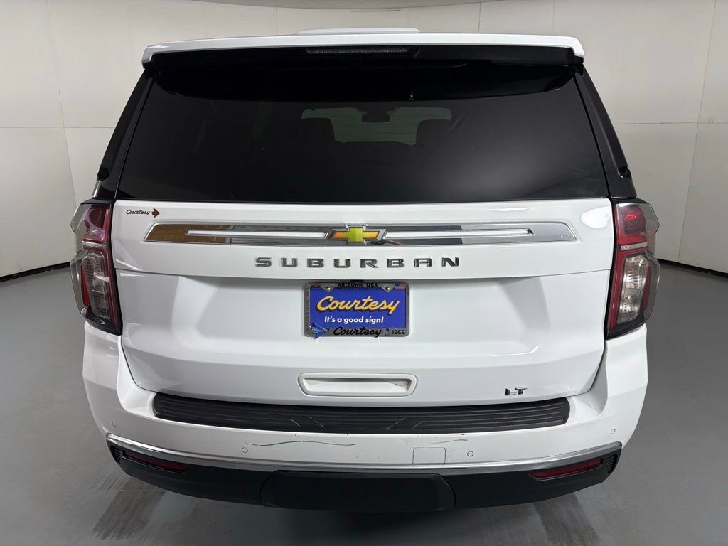 Used 2024 Chevrolet Suburban LT RWD image 8