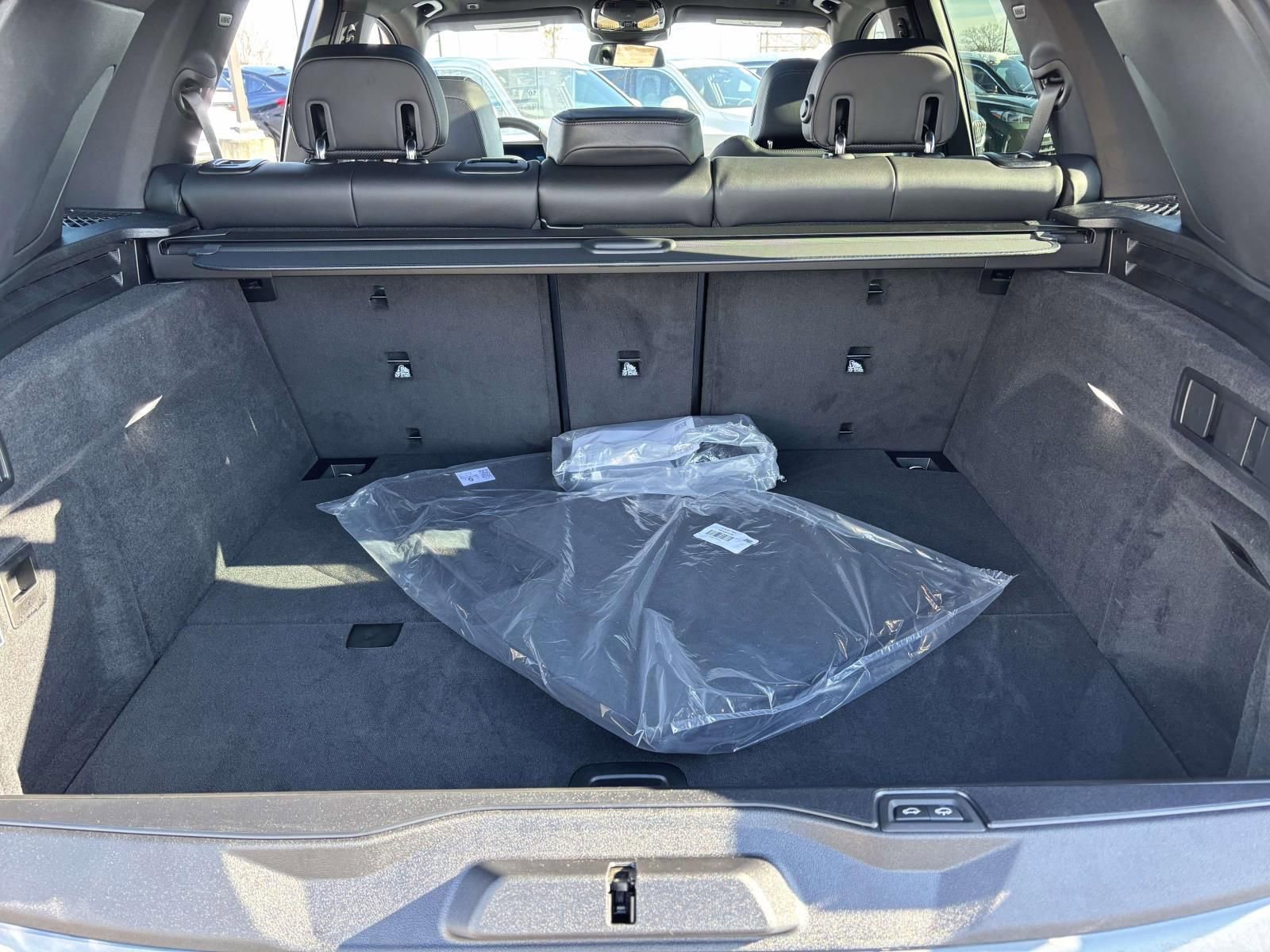 New 2026 BMW X5 xDrive50e w/ M Sport Package image 9