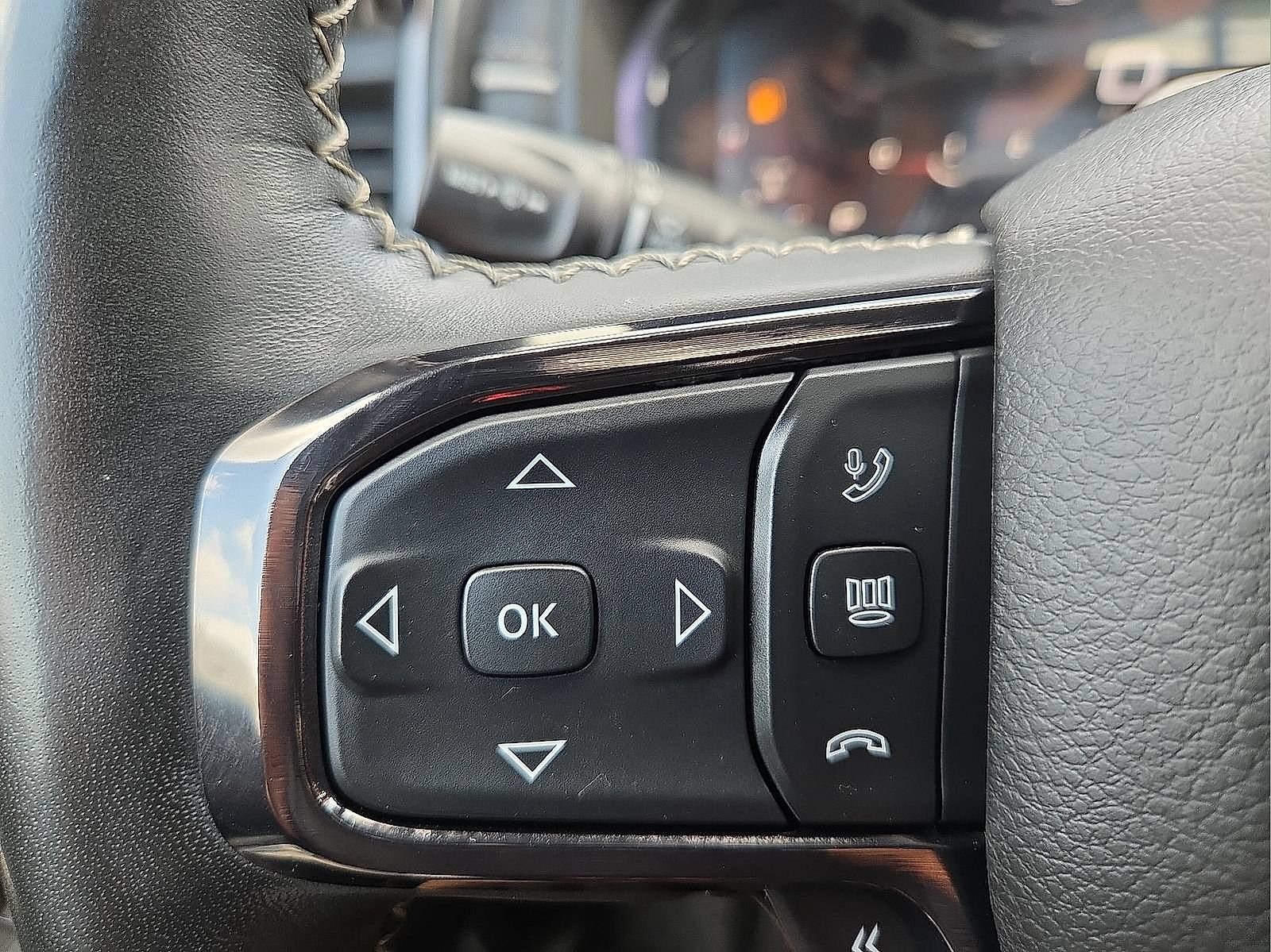 Used 2025 RAM 1500 Limited AWD/4WD image 12