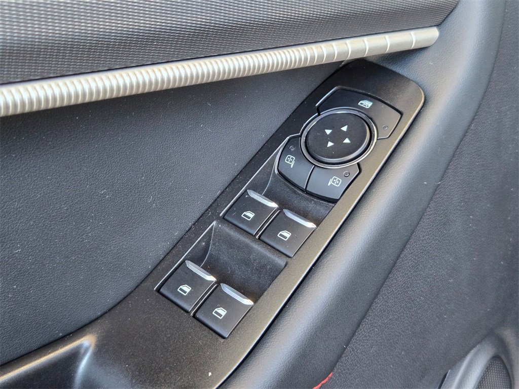 Used 2025 Ford Explorer ST-Line w/ ST-Line Street Pack image 12