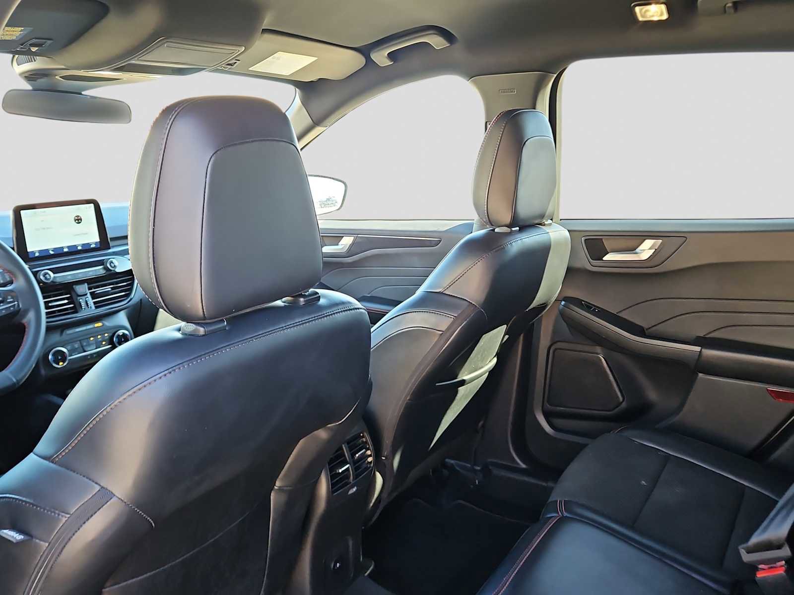 Used 2023 Ford Escape ST-Line image 16