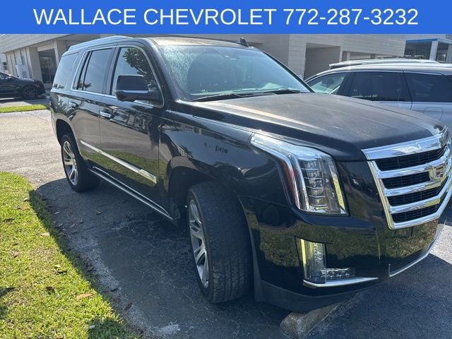 Used 2017 Cadillac Escalade Premium Luxury RWD image 1