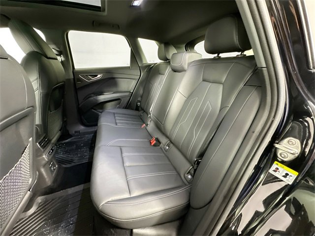 Used 2022 Audi Q4 e-tron Prestige image 26