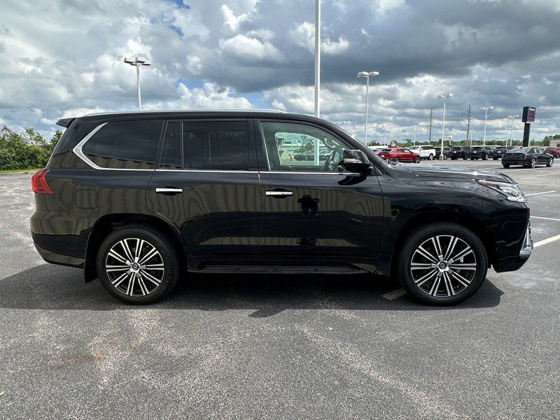 Used 2019 Lexus LX 570 4WD w/ Luxury Package image 4
