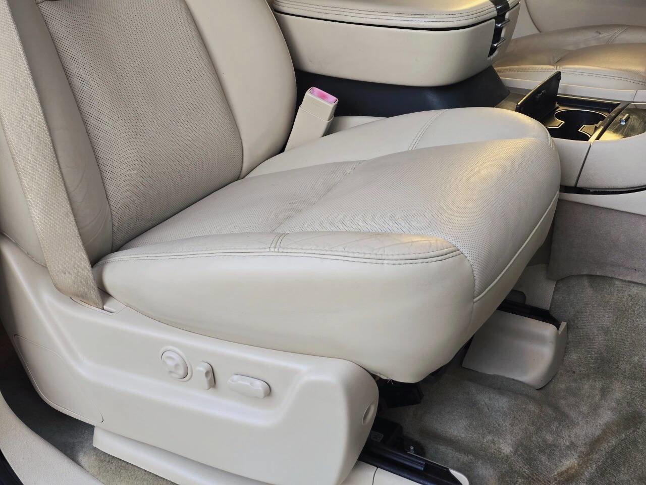 Used 2007 Cadillac Escalade EXT w/ Information Package image 58