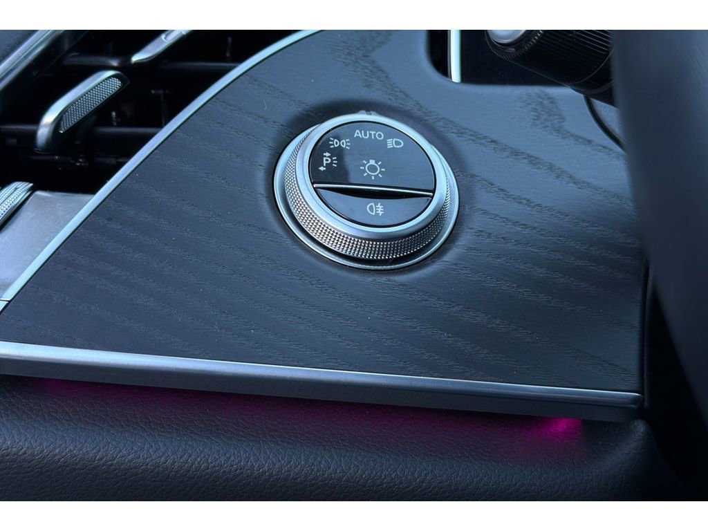 Used 2025 Mercedes-Benz E 350 Sedan image 31