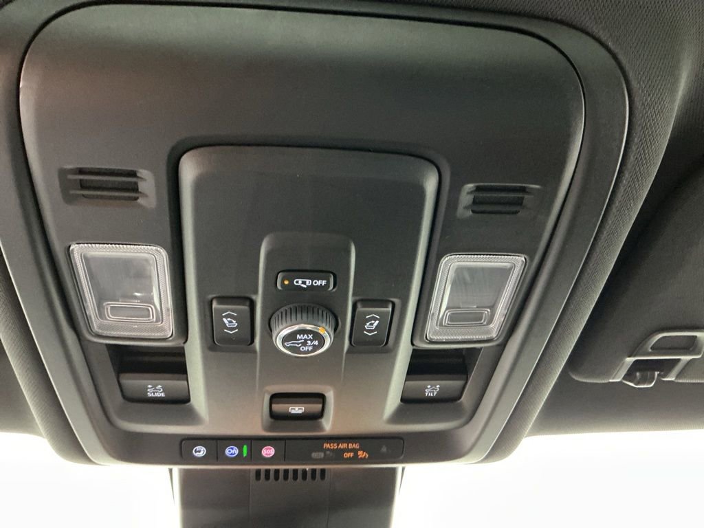 Used 2025 Chevrolet Tahoe RST w/ Comfort Package AWD/4WD image 29
