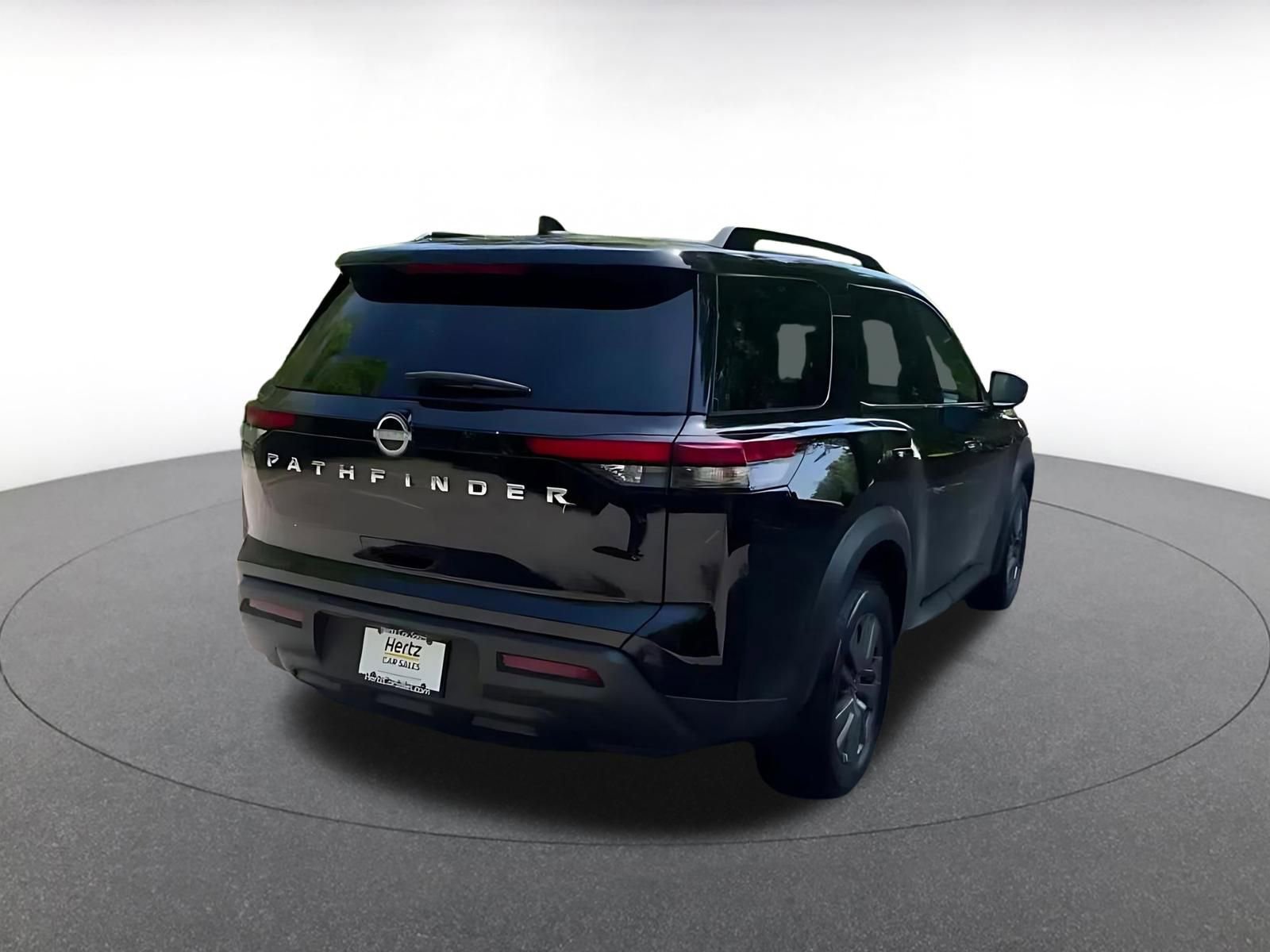 Used 2025 Nissan Pathfinder SV FWD image 15