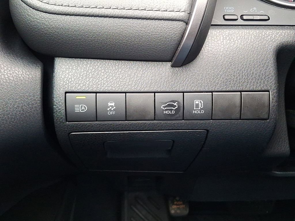 Used 2021 Toyota Camry LE FWD image 26