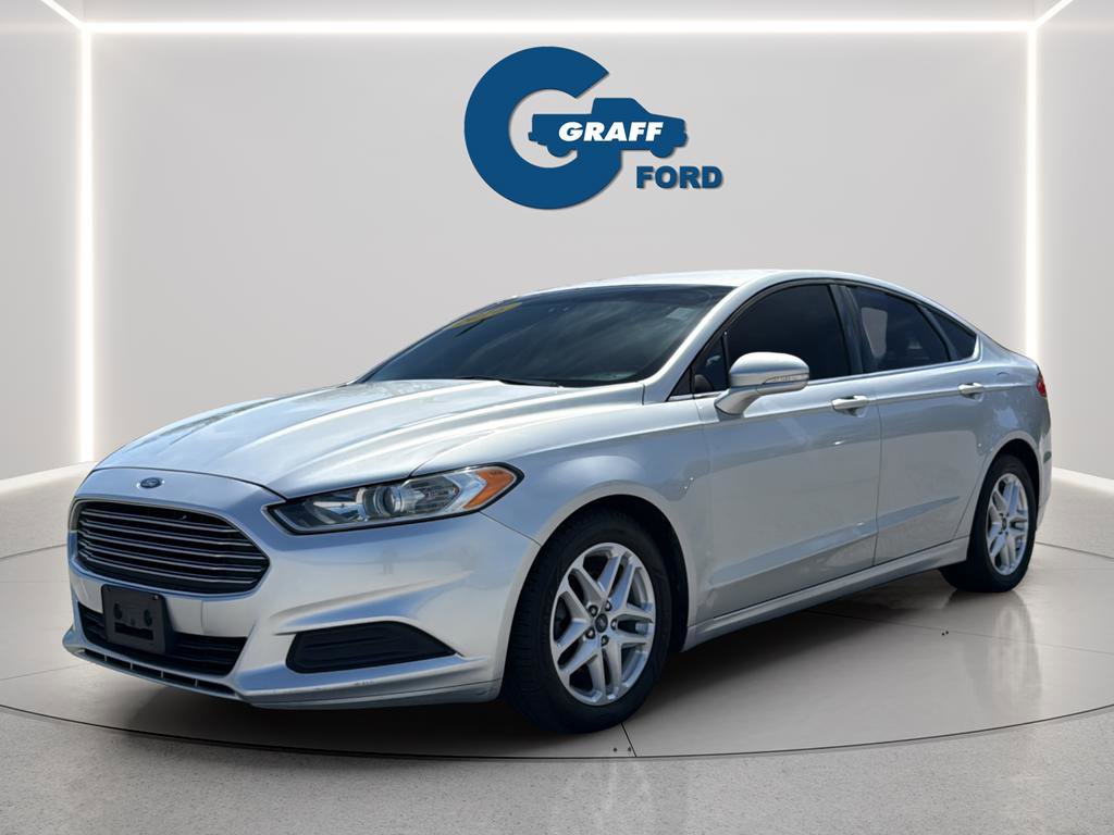 Used 2016 Ford Fusion SE FWD image 3
