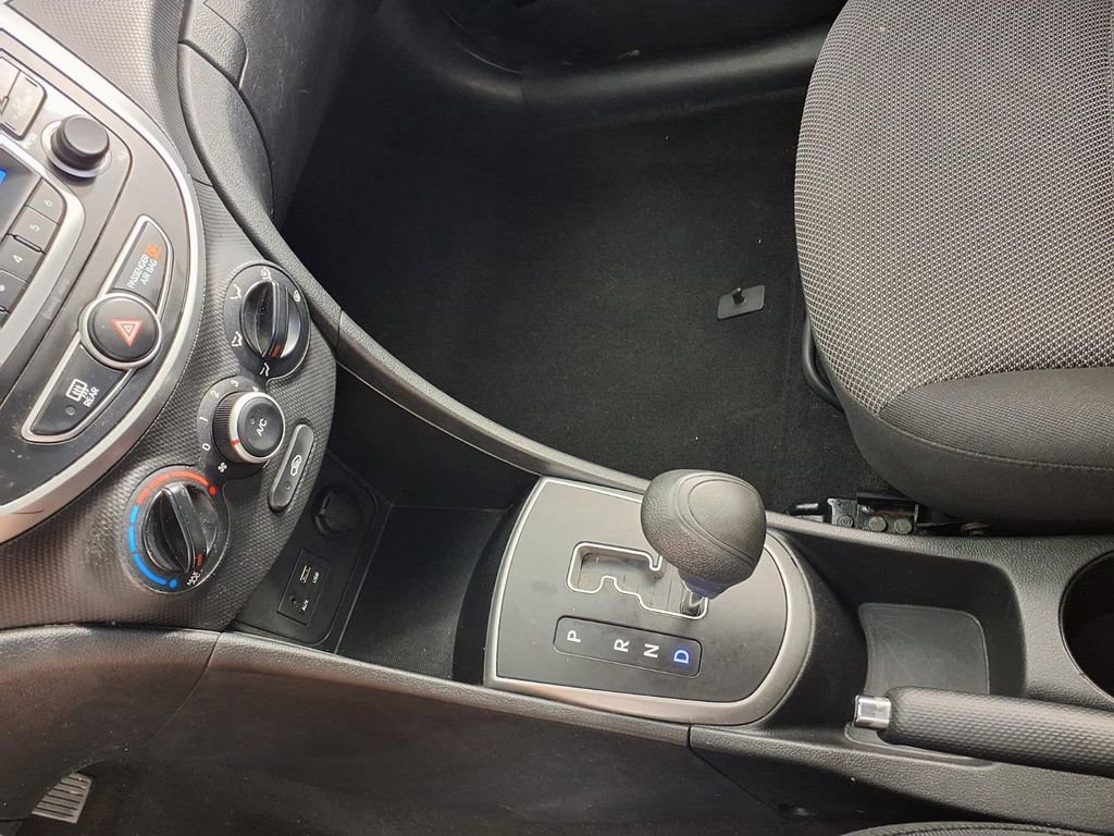 Used 2014 Hyundai Accent GS FWD image 26