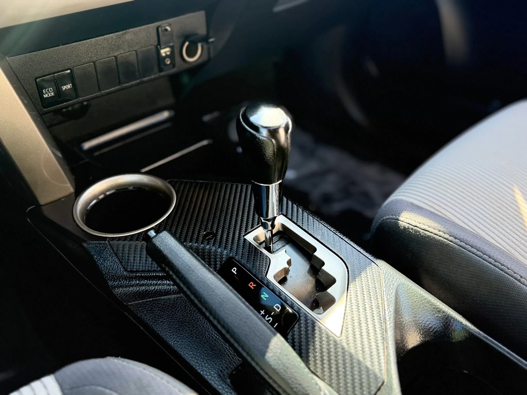 Used 2015 Toyota RAV4 XLE image 15