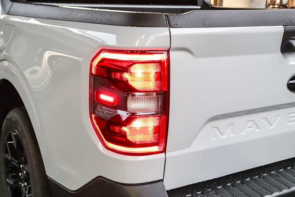 New 2025 Ford Maverick Lariat w/ Black Appearance Package AWD/4WD image 18