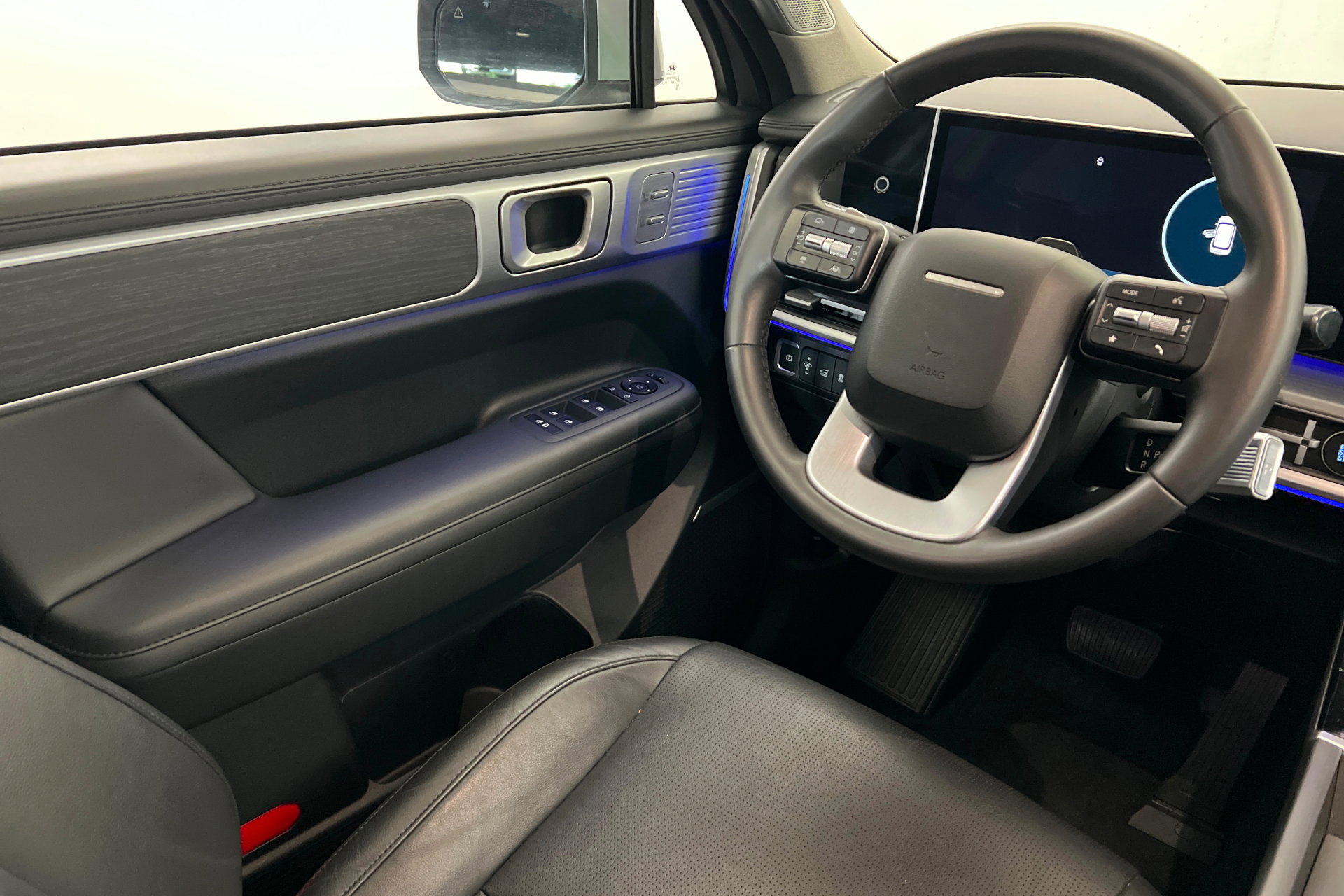 Used 2024 Hyundai Santa Fe Limited image 12