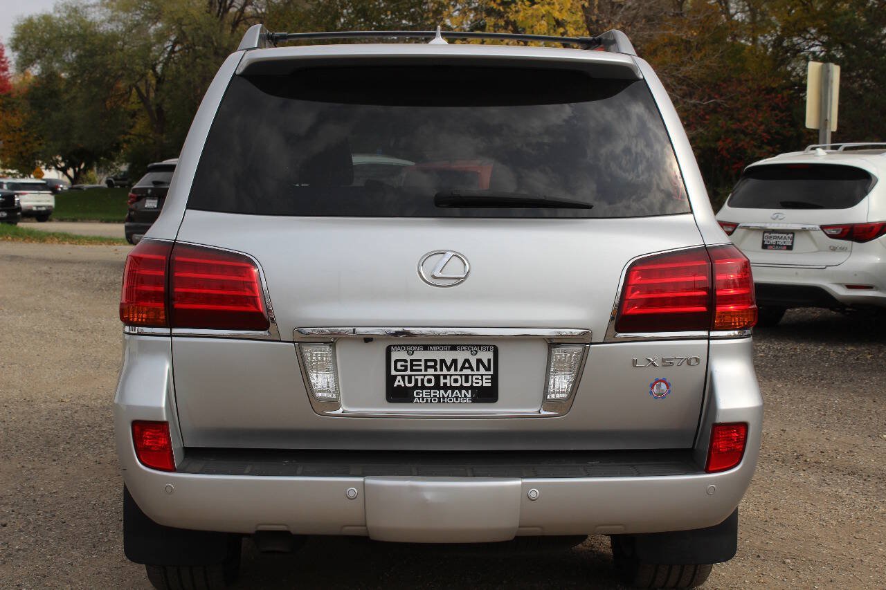 Used 2011 Lexus LX 570 4WD w/ Luxury Pkg image 6
