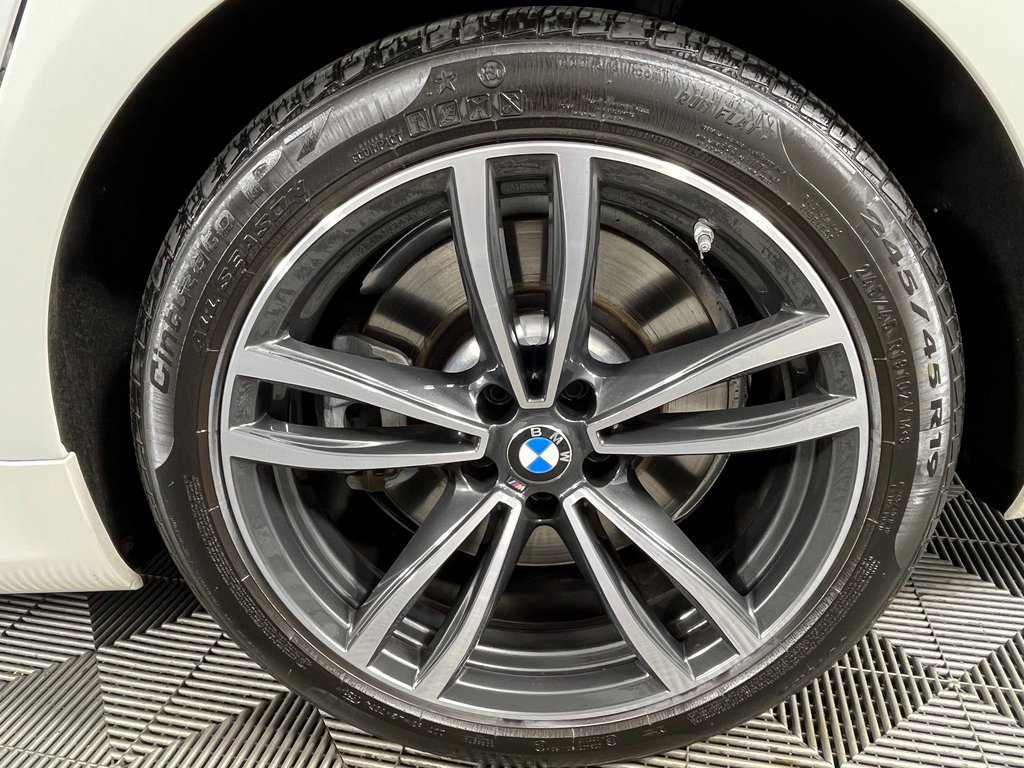 Certified 2022 BMW 750i xDrive w/ Executive Package image 15