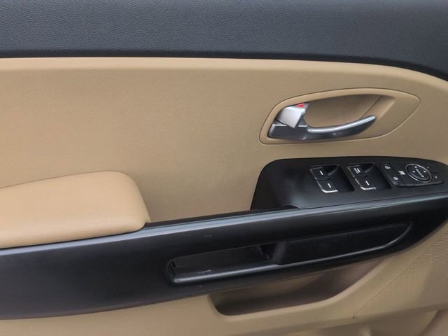 Used 2021 Kia Sedona EX image 13