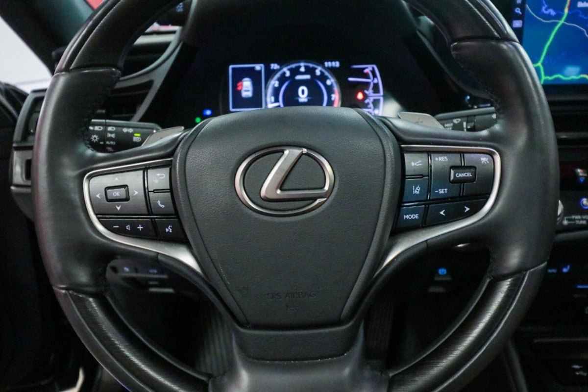 Used 2022 Lexus ES 350 Ultra Luxury w/ Accessory Package 2 FWD image 19