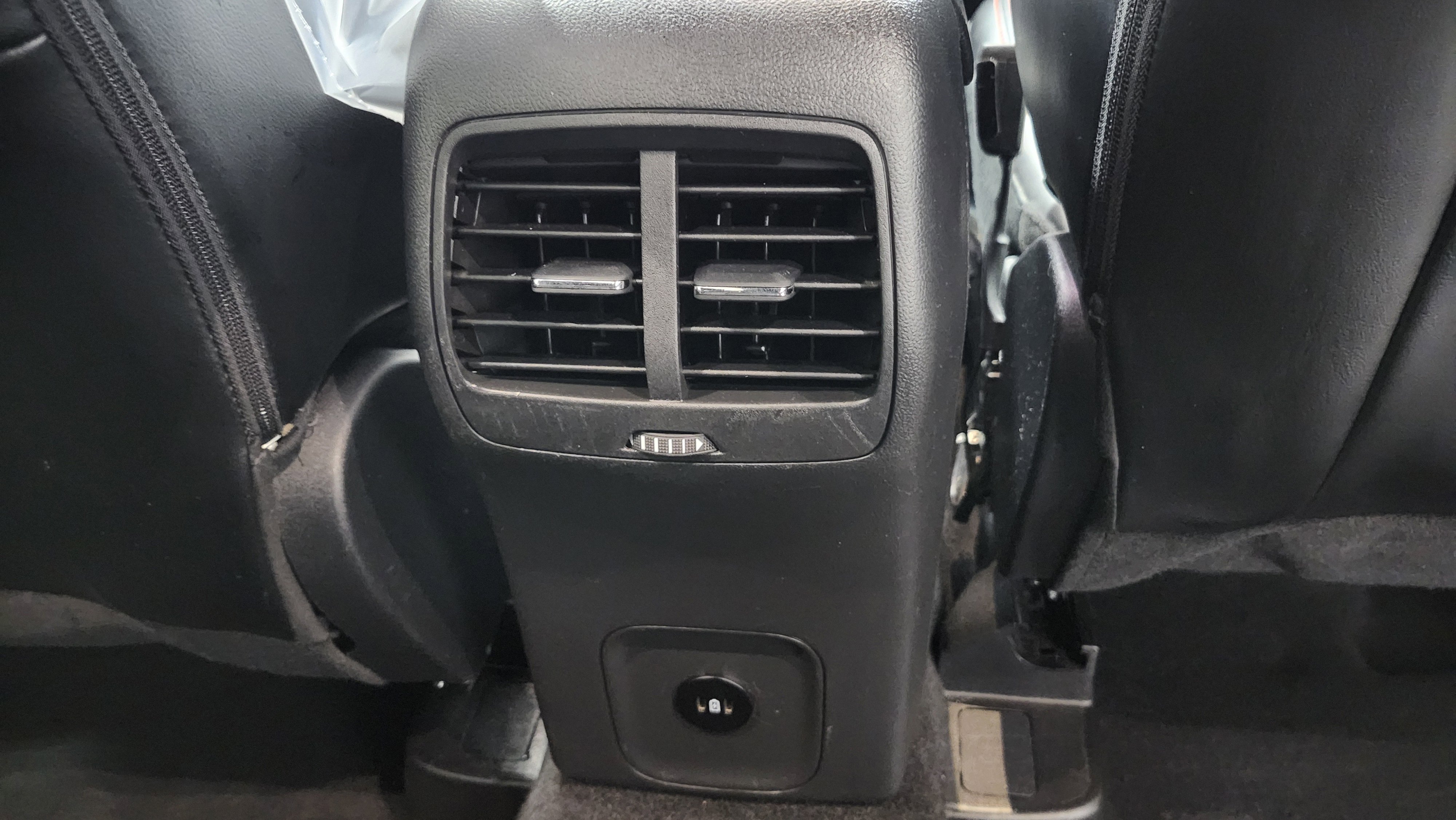 Used 2024 Ford Escape ST-Line w/ Cold Weather Package image 21