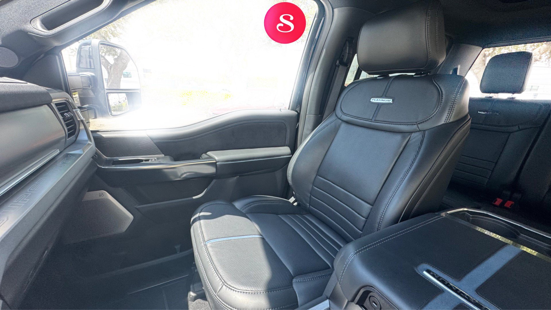 Used 2025 Ford F250 Platinum AWD/4WD image 16