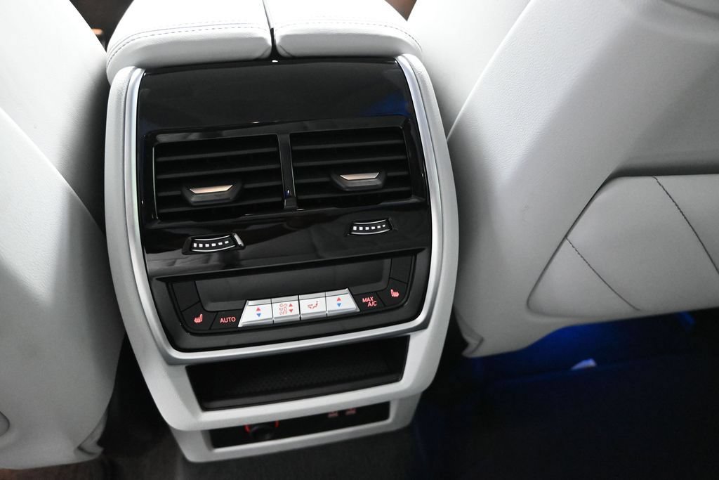 Certified 2023 BMW XM AWD/4WD image 18