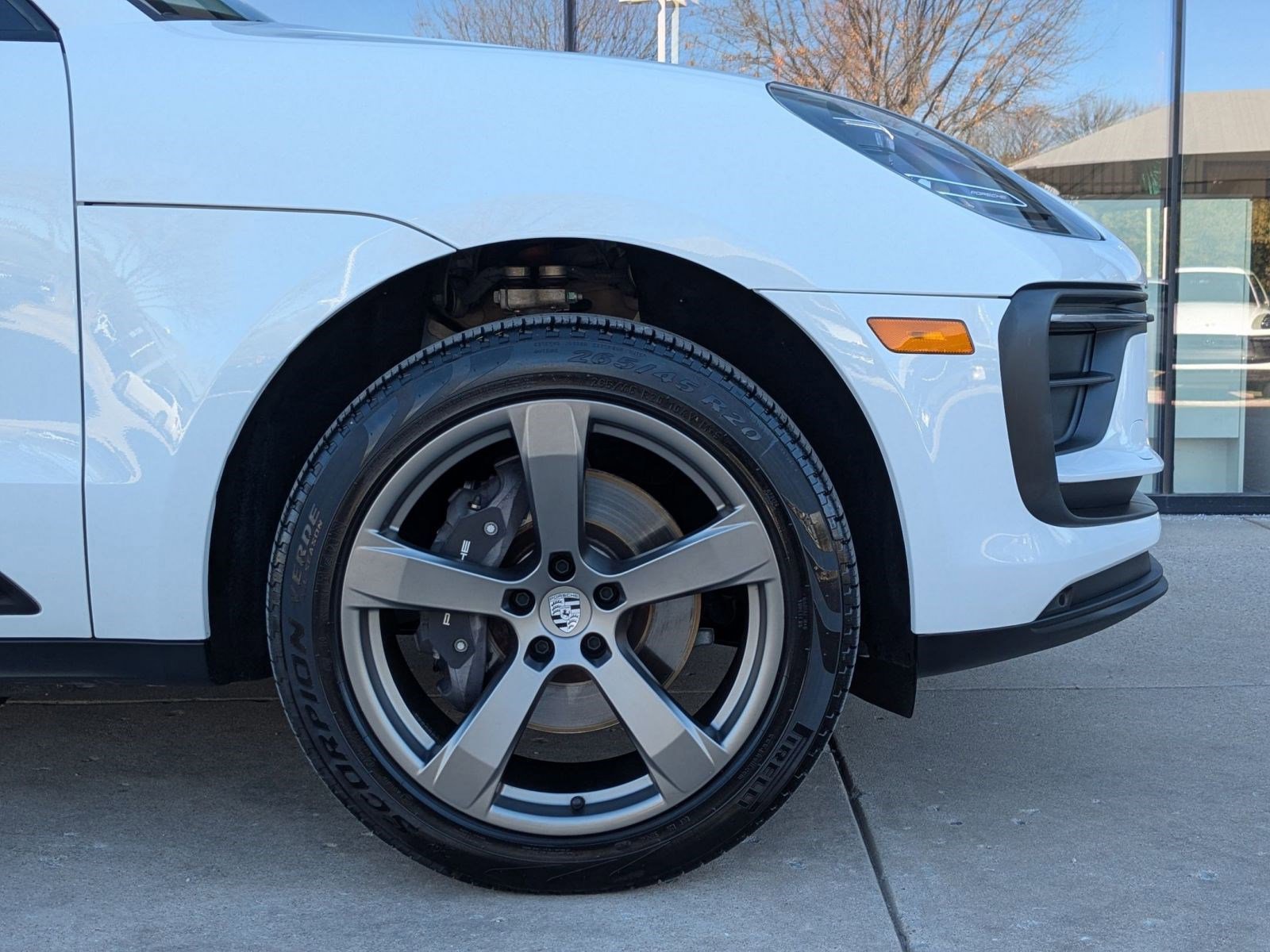 Certified 2025 Porsche Macan image 11