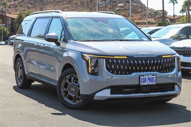 New 2026 Kia Carnival EX image 2
