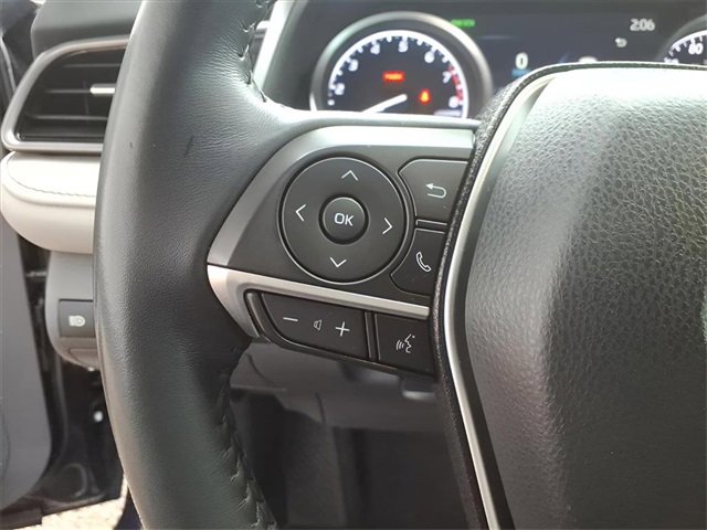 Used 2022 Toyota Camry XLE image 16