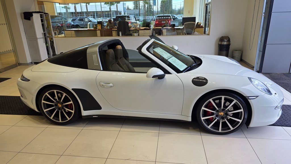 Used 2014 Porsche 911 Targa 4S image 17