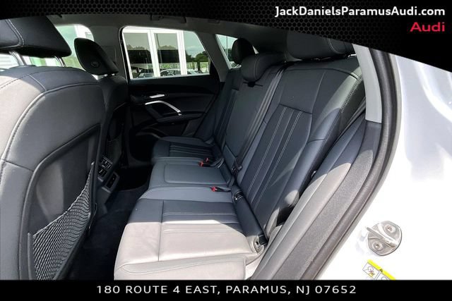Used 2025 Audi Q5 Premium w/ Convenience Package AWD/4WD image 18