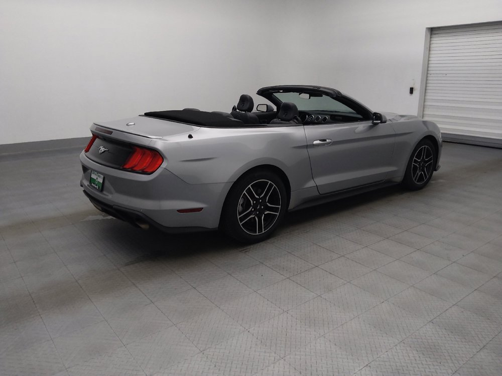 Used 2022 Ford Mustang Premium RWD image 10