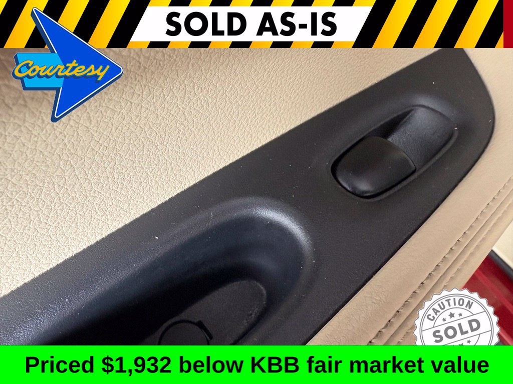 Used 2015 Nissan Rogue S FWD image 34