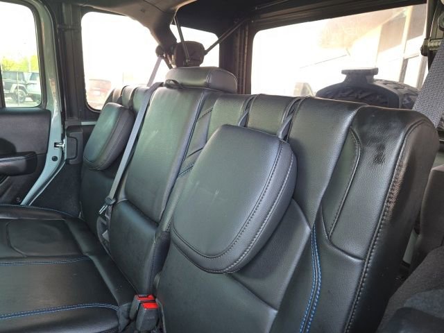 Used 2023 Jeep Wrangler Unlimited Rubicon 4xe w/ Cold Weather Group AWD/4WD image 32