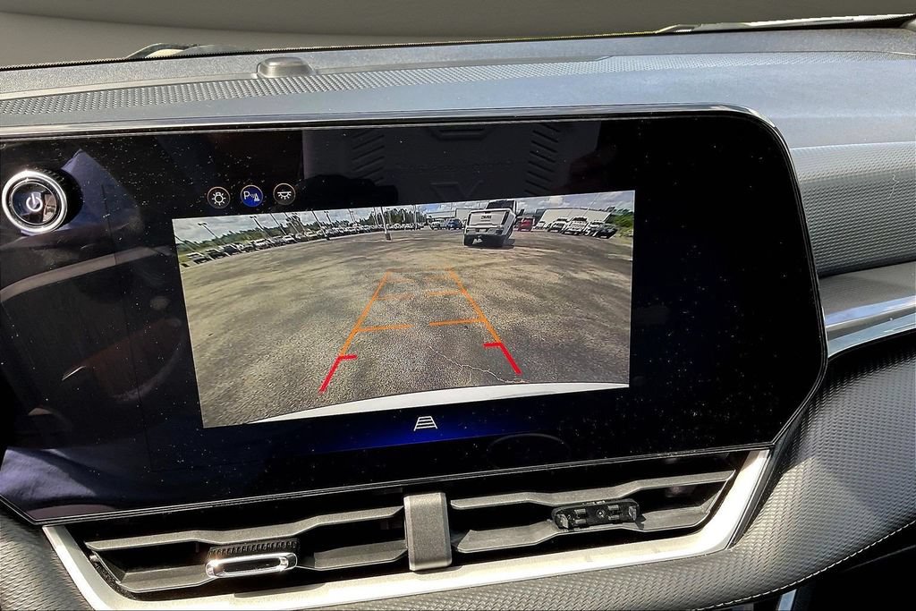Used 2025 Chevrolet Equinox LT FWD image 17