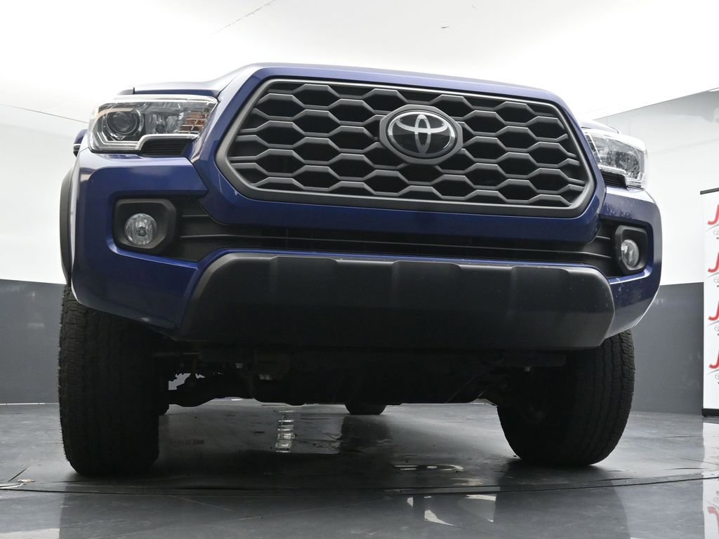 Used 2023 Toyota Tacoma TRD Off-Road image 19