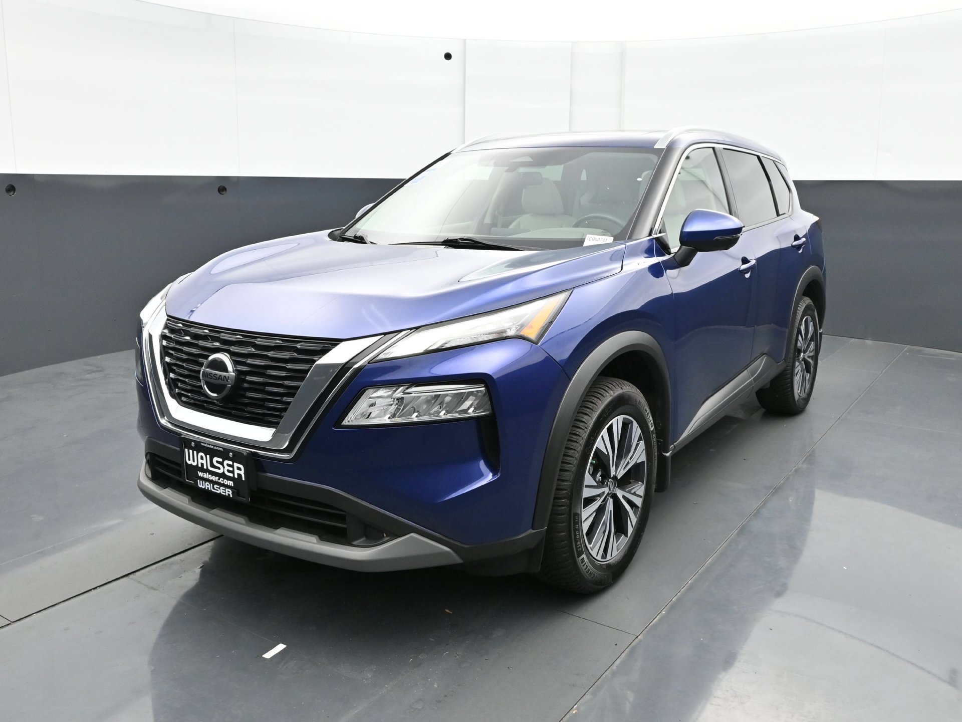 Used 2021 Nissan Rogue SV w/ Premium Package AWD/4WD image 1