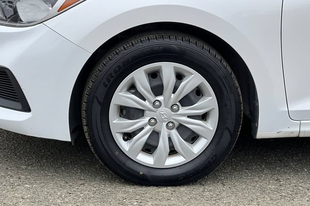 Used 2021 Hyundai Accent SE FWD image 30