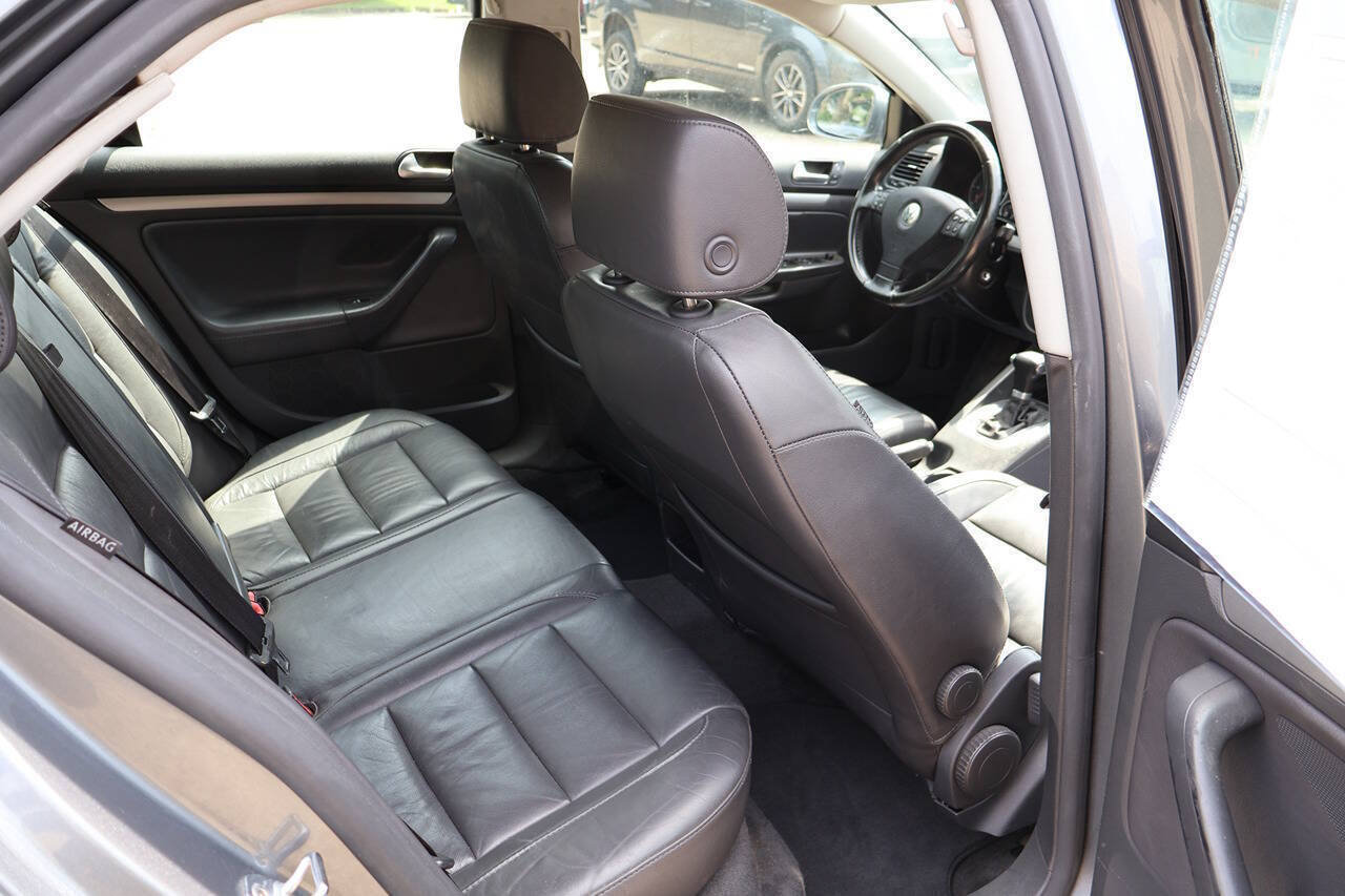 Used 2006 Volkswagen Jetta TDI FWD image 27