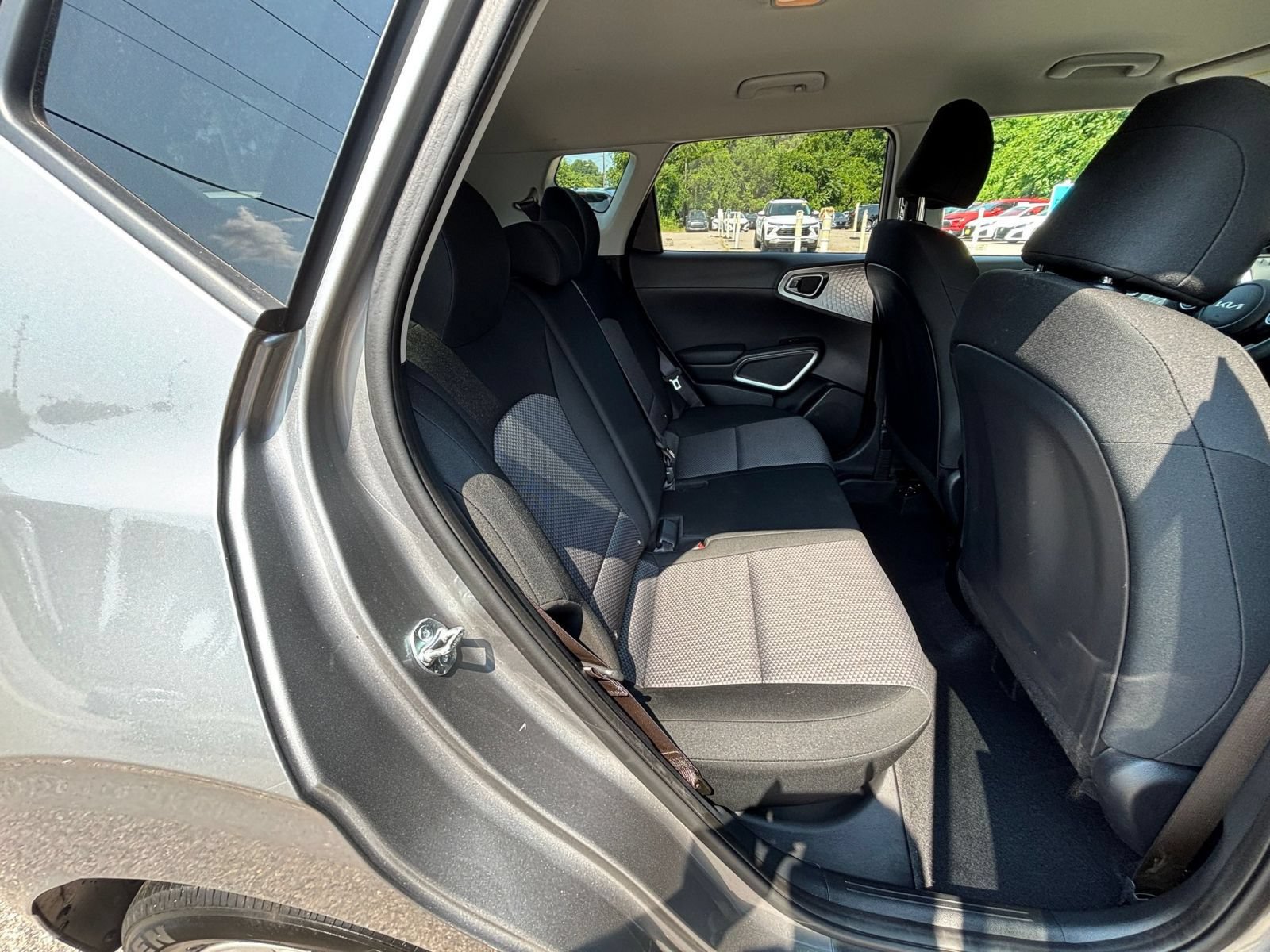 Used 2025 Kia Soul LX w/ LX Technology Package FWD image 36