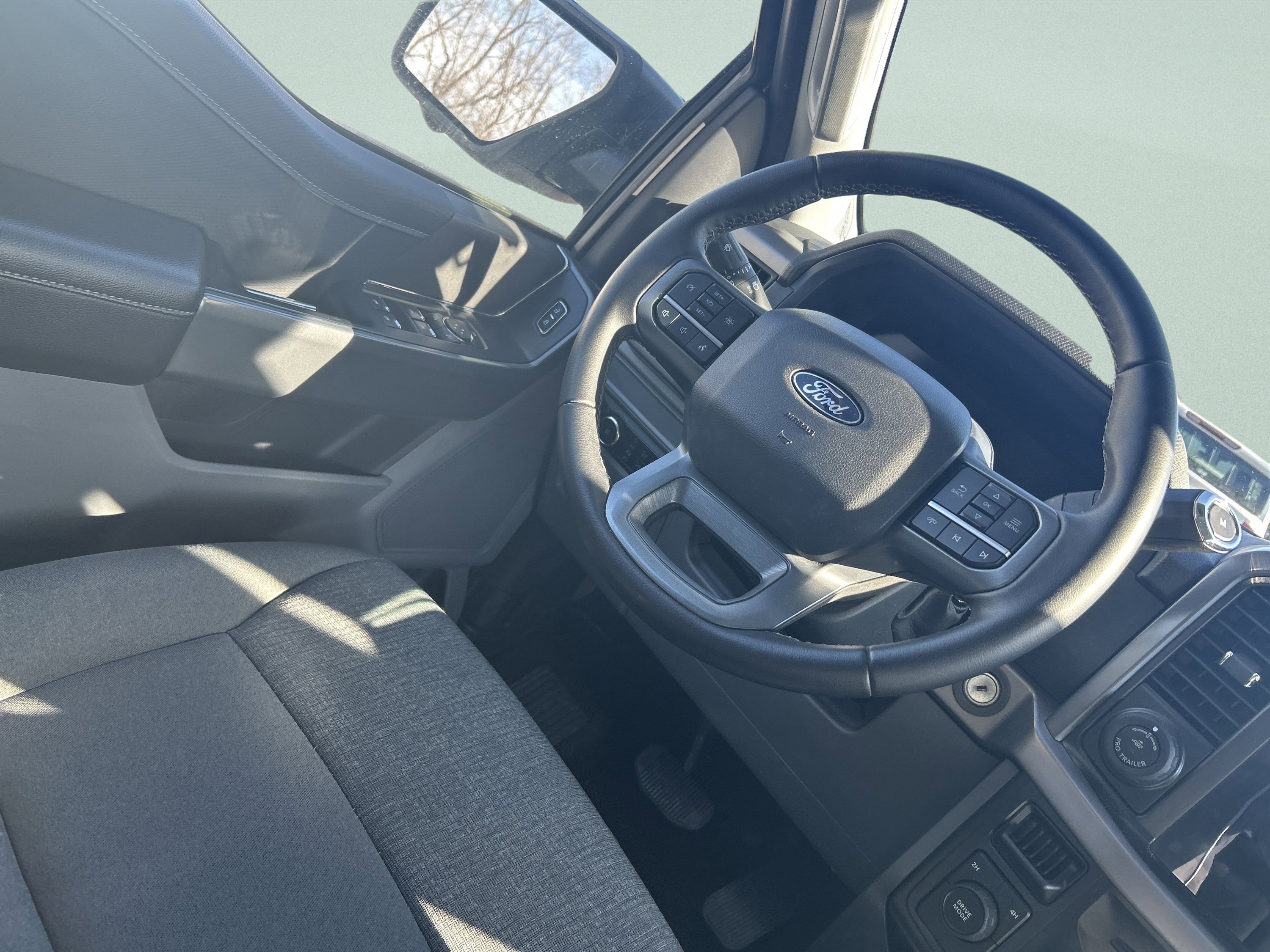 Used 2024 Ford F150 XLT image 40