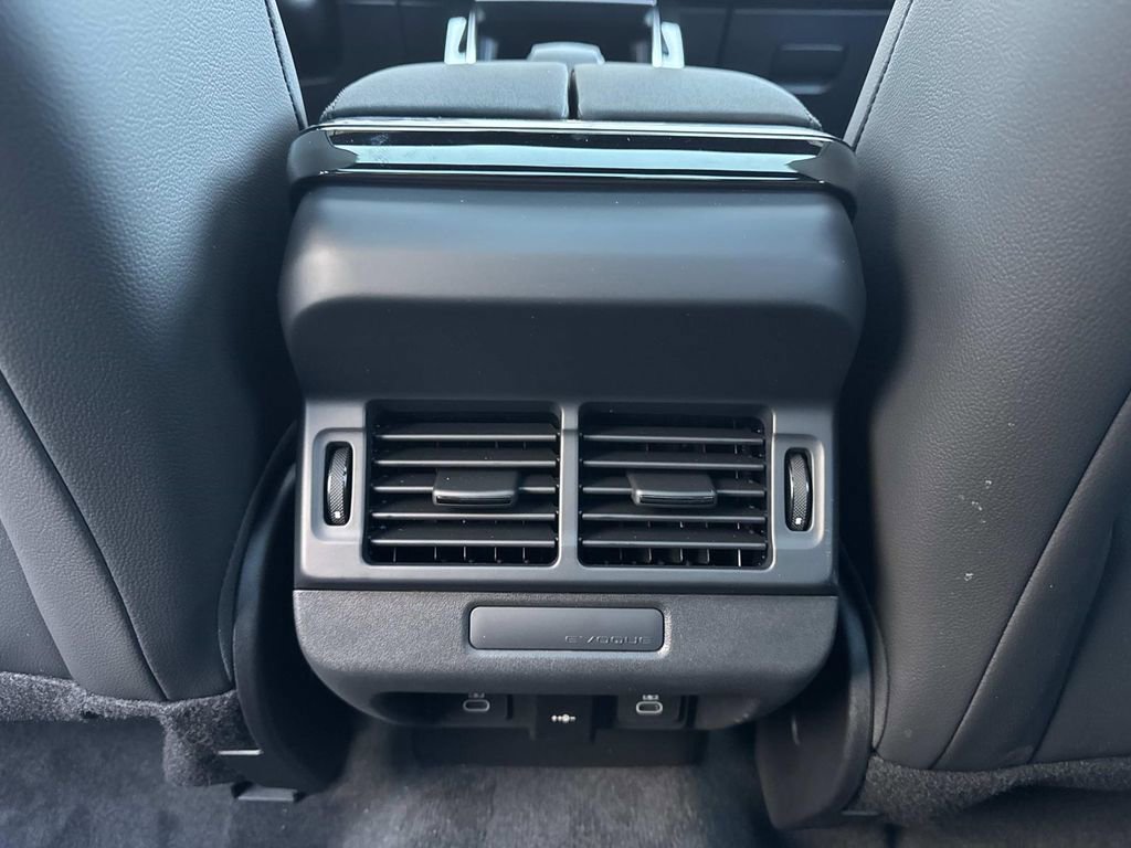 New 2026 Land Rover Range Rover Evoque S image 15