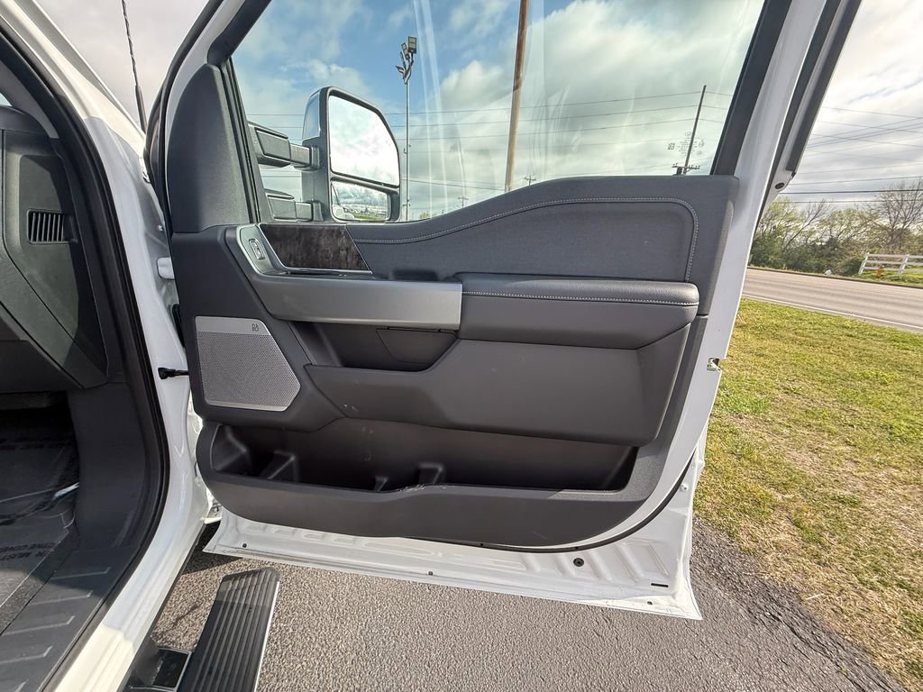 Used 2026 Ford F450 Lariat w/ Chrome Package image 22
