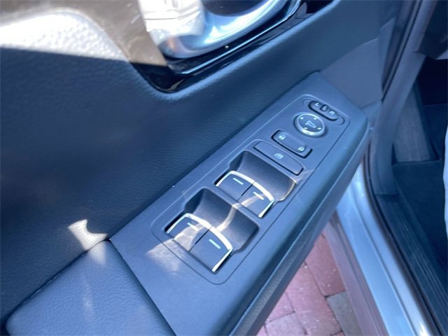 Used 2023 Honda CR-V EX-L image 11